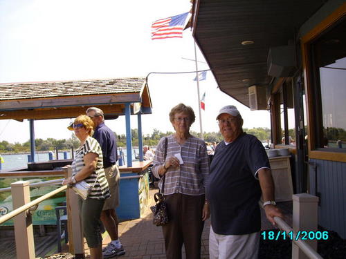 ./Gallery/2011 40th Anniv. Boat Ride/SANY0116.jpg
